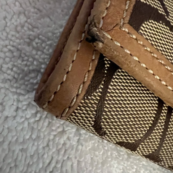 Tan Coach leather and canvas long wallet - Picture 5 of 10